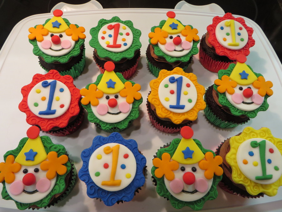 circus clown cupcakes fun party