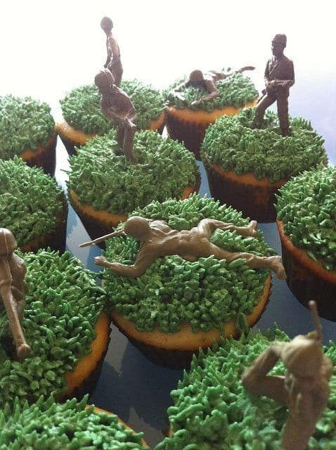 toy story cupcake idea army men