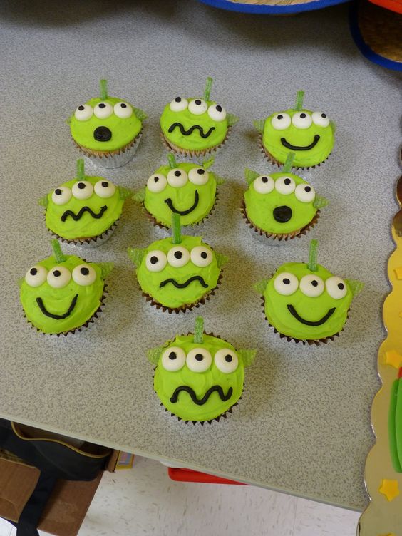 toy story cupcakes aliens