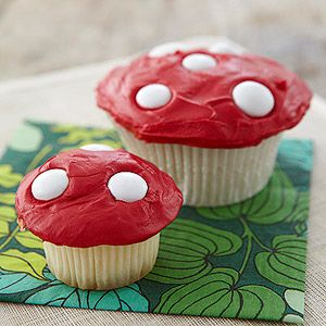 mushrooms alice in wonderland cupcake ideas