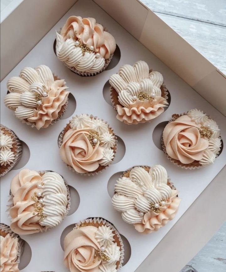 flowers princess cupcakes